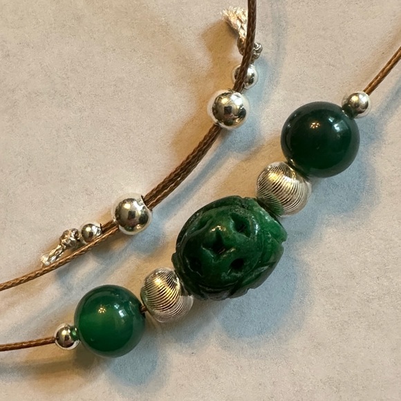 ARTISAN Carved Green Jade & Agate Silver Bead Adjustable Tan Cord Necklace - Picture 3 of 8